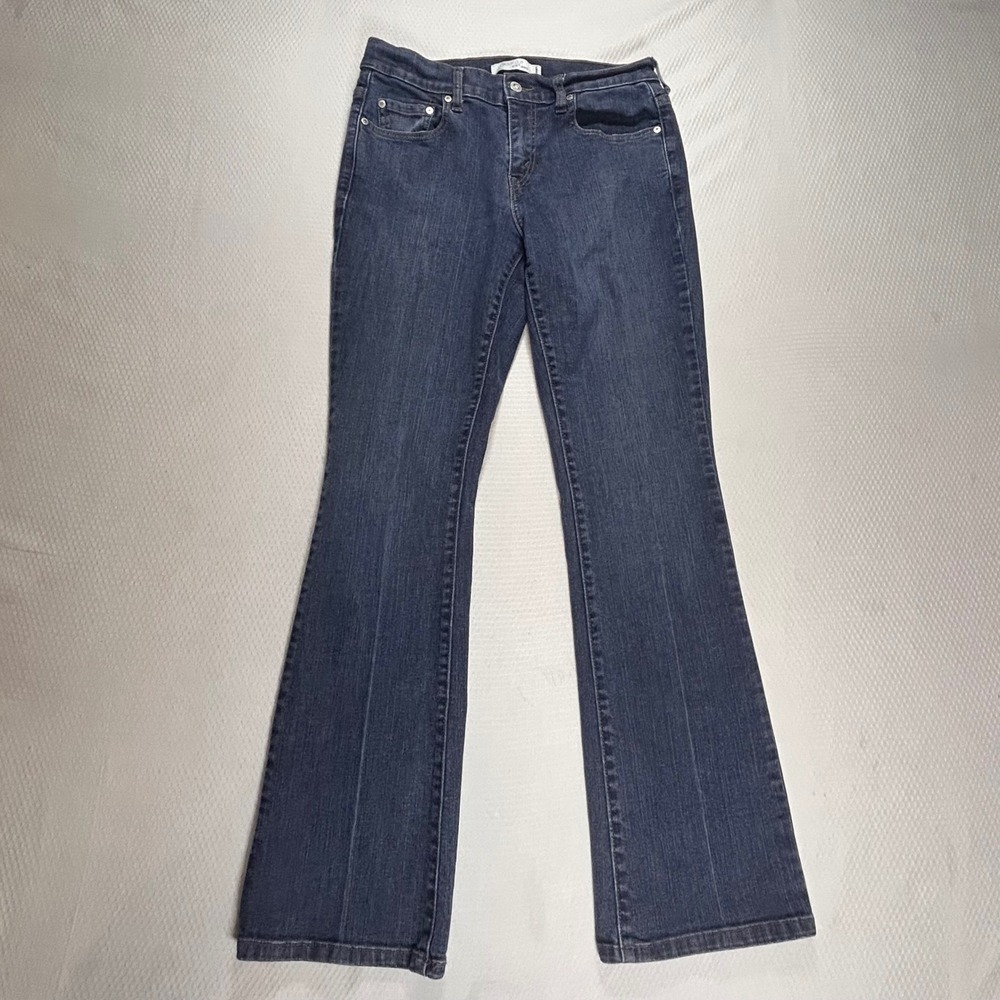 Levis 515 Boot Cut Jeans Womens 6 Medium Dark Wash Blue Denim Mid Rise Stretch - Picture 2 of 11